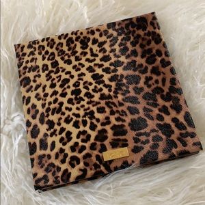 Cheetah magnetic palette